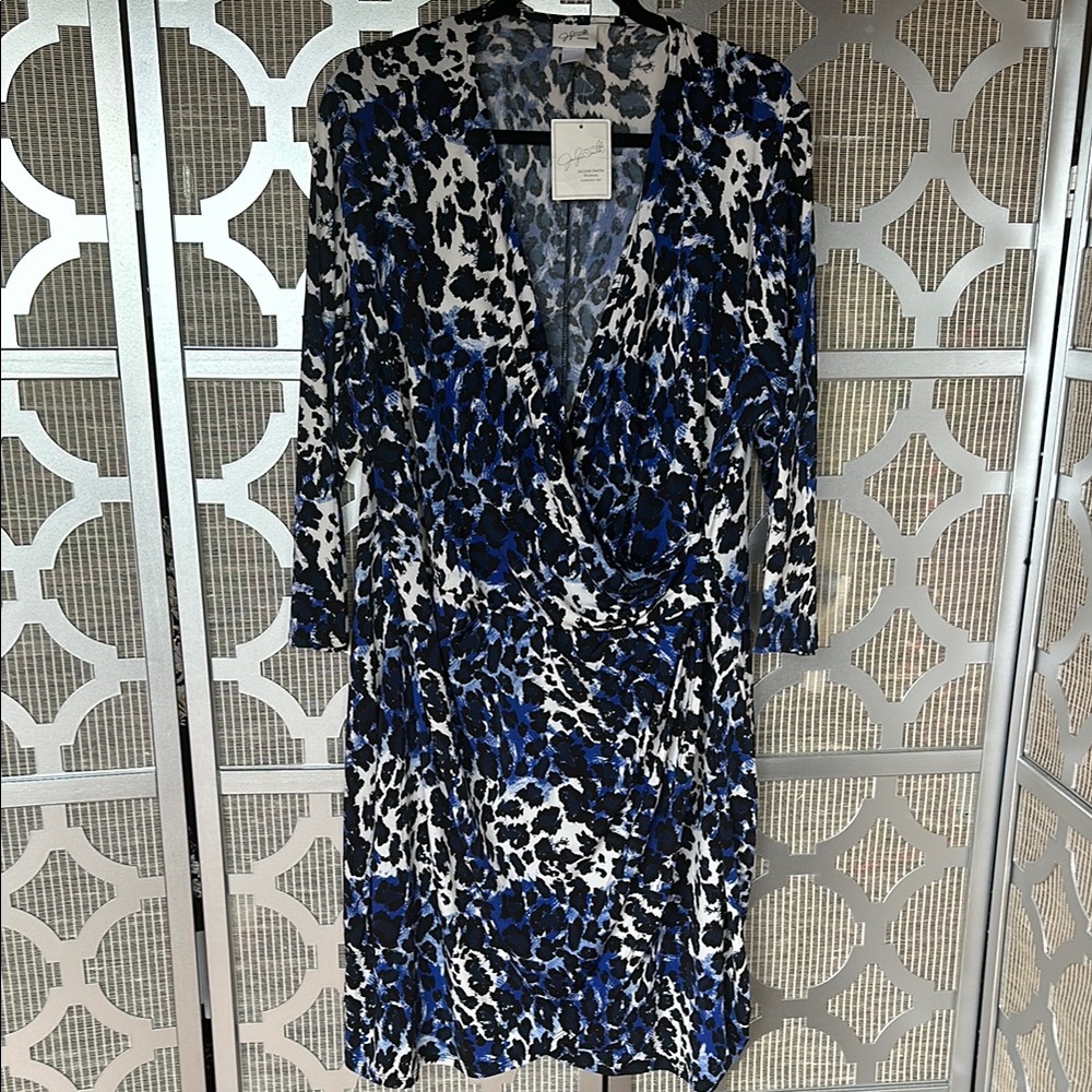 NWT Jaclyn Smith Blue and White Sheath Dress with Plunge Neckline